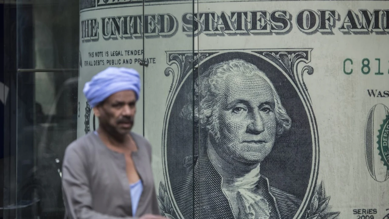 تغيرات سعر صرف الدولار أمام الجنيه في تعاملات البنوك يوم الأربعاء 25 مارس